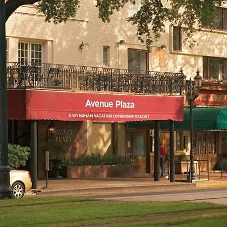 Club Wyndham Avenue Plaza Hotel